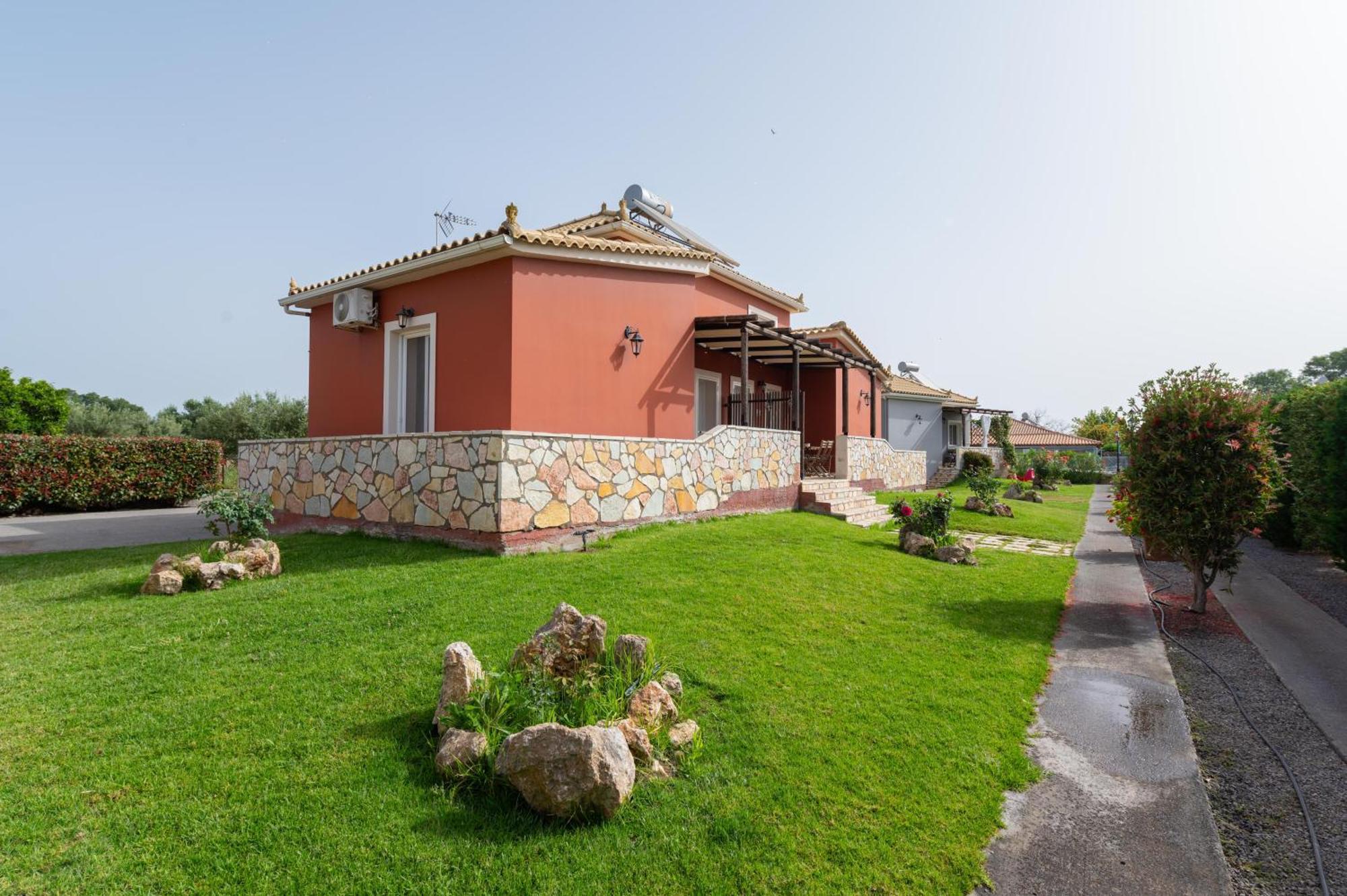 Spedion Villa - Near To Sea Villas With Heated Swimming Pool Гитион Экстерьер фото